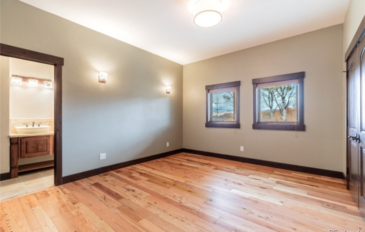 26050 Henderson Park Road Photo