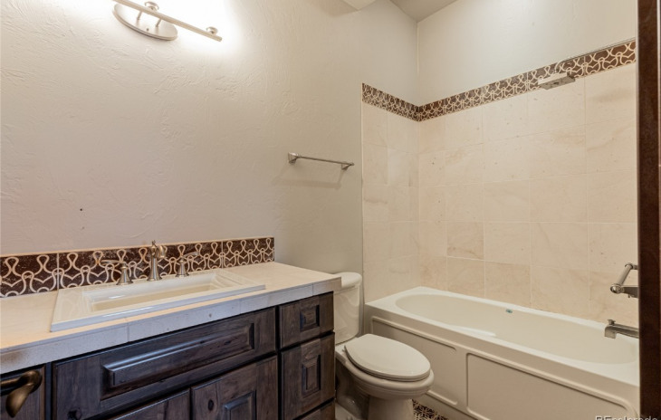 26050 Henderson Park Road Photo