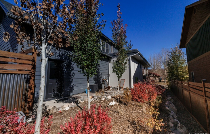 2339 Oxford Way Photo