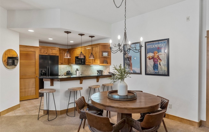 1463 Flattop Circle Photo