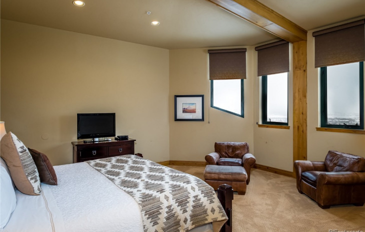 2300 Mount Werner Circle Photo