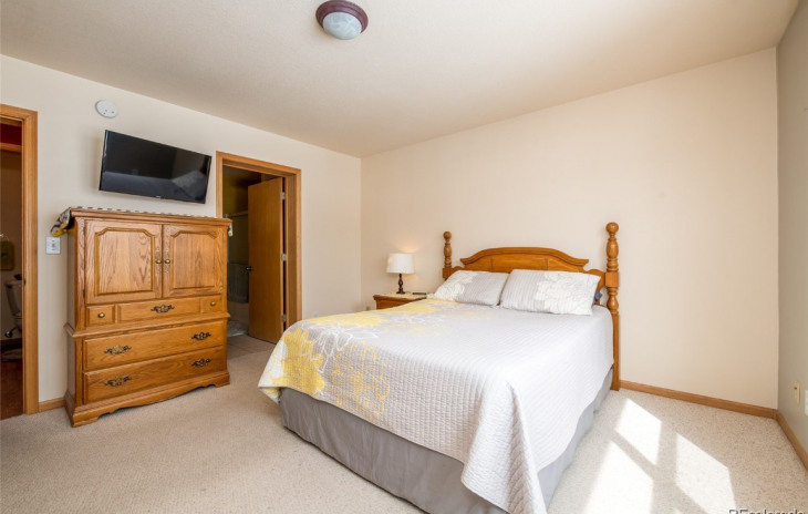 57680 Saturn Court Photo