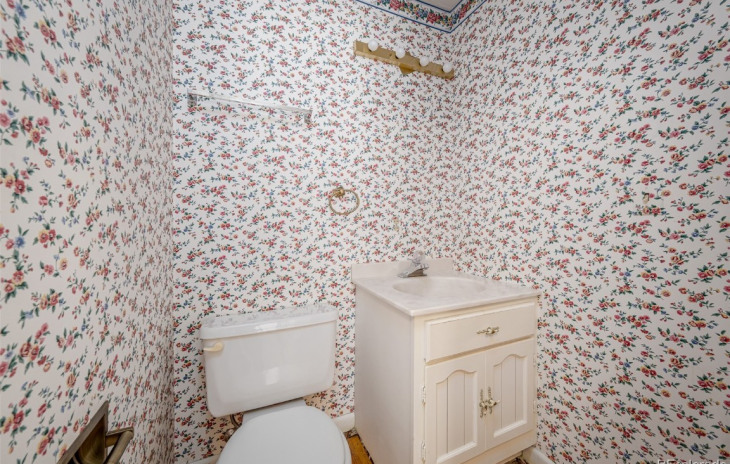 1006 Boulevard The Photo