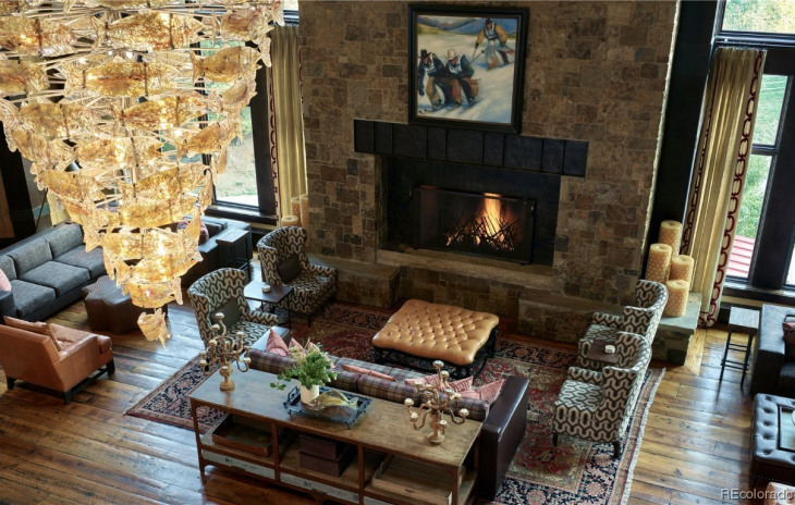 2250 Apres Ski Way Photo