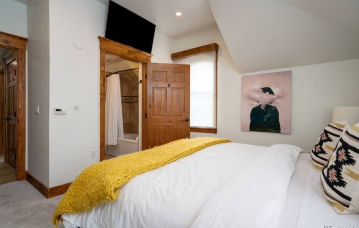 2525 Village Drive Photo