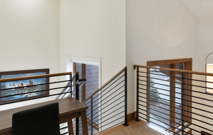 1464 Bangtail Way Photo