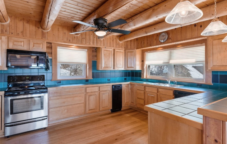 2885 Ski Trail Lane Photo