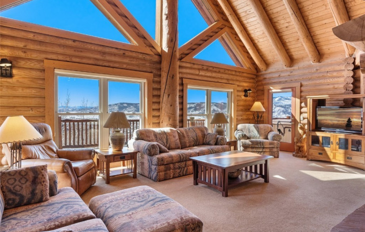 2885 Ski Trail Lane Photo