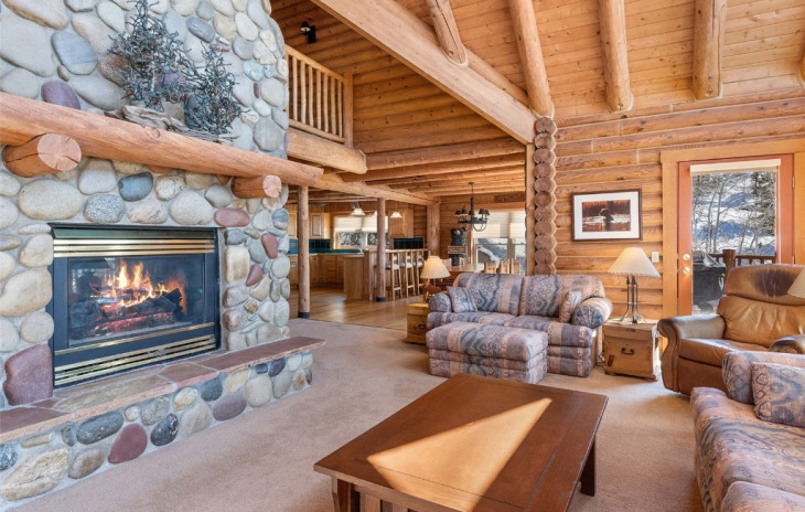 2885 Ski Trail Lane Photo