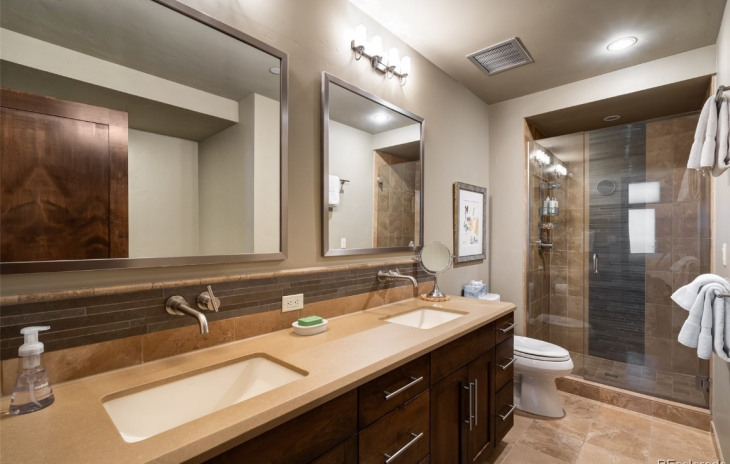 703 Lincoln Avenue Photo