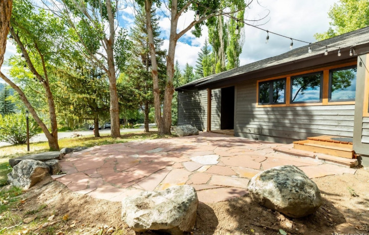 848 Spring Hill Road Photo