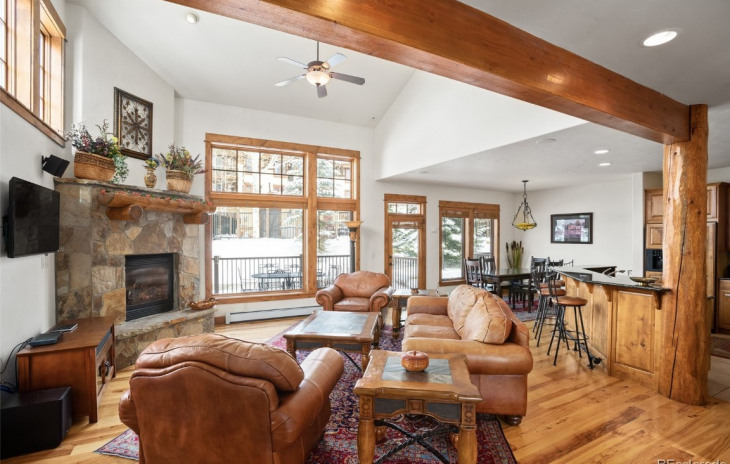 1510 Flattop Circle Photo