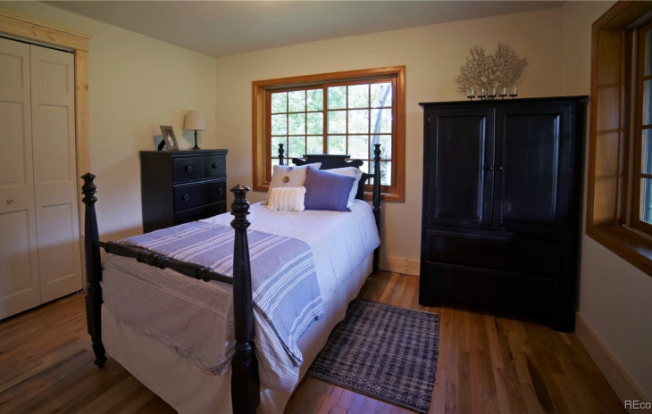 56255 Old Sawmill Lane Photo