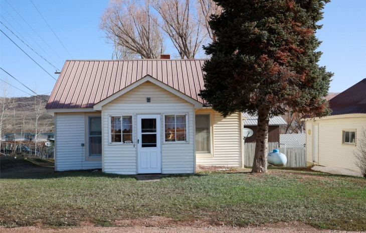 25860 Routt Street Photo