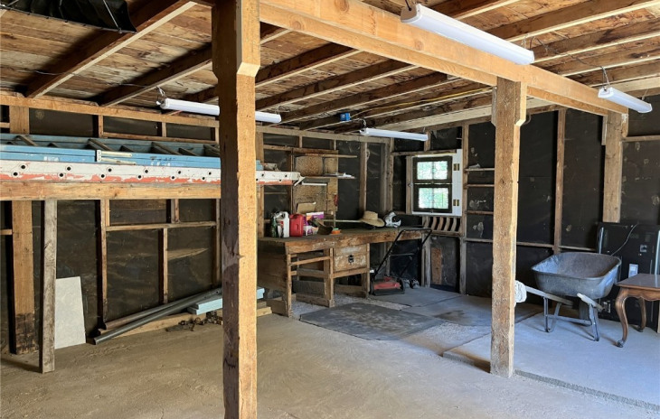 240 W Jackson Avenue Photo