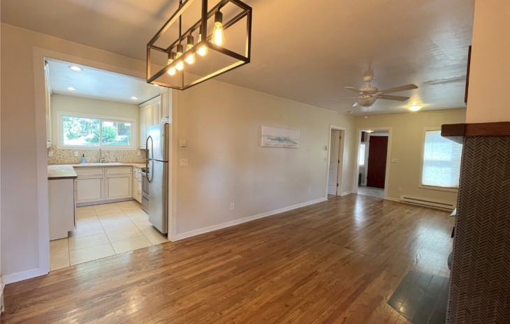 240 W Jackson Avenue Photo