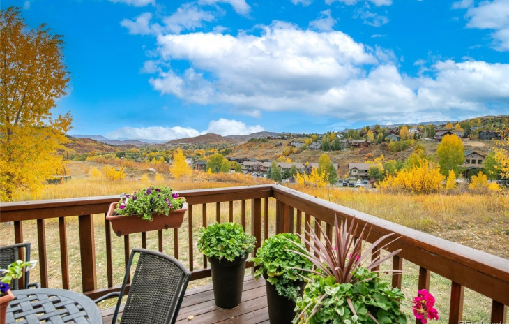 452 Parkview Drive Photo