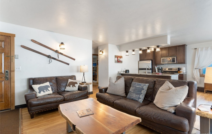 2355 Apres Ski Way Photo