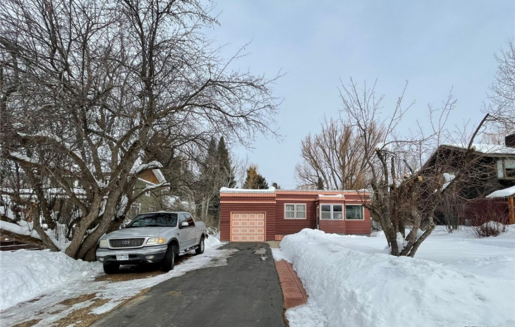 924 Boulevard The Photo
