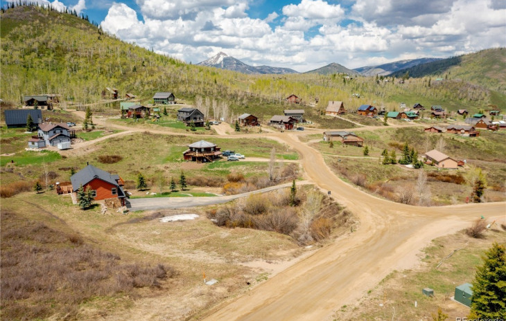 57415 Clara Way Photo