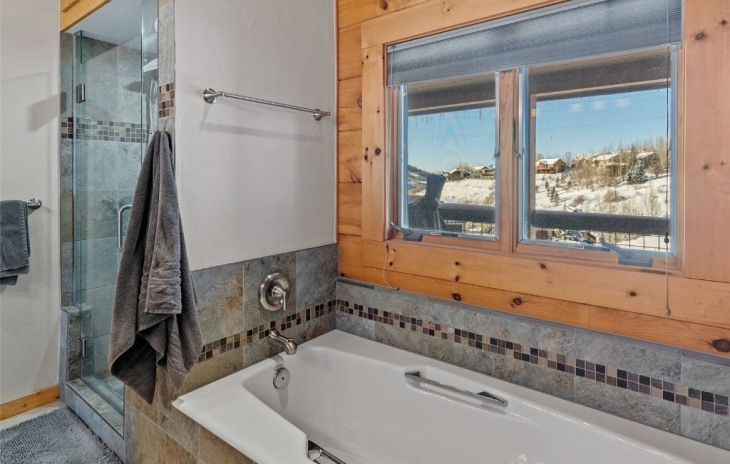 955 Falling Water Lane Photo