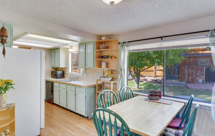 60 Maple Street Photo