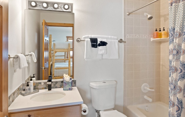 3448 Spring Valley Drive Photo