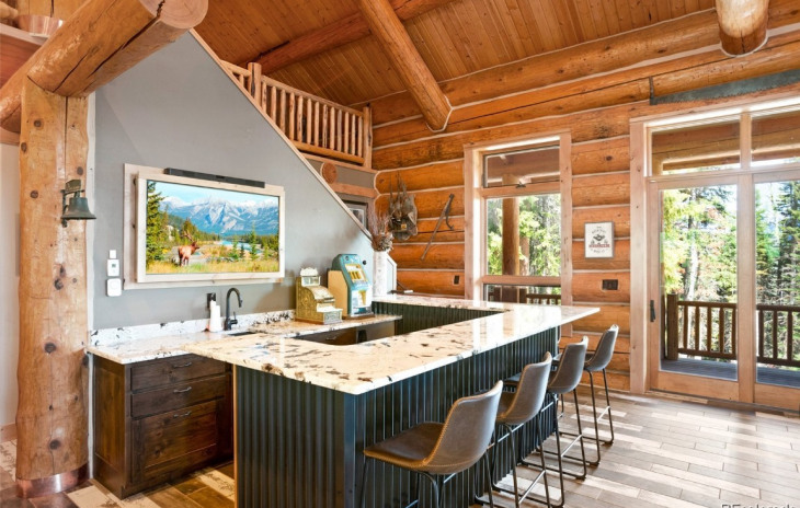 58135 Columbian Place Photo