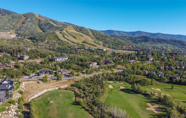 1945 Clubhouse Drive Photo