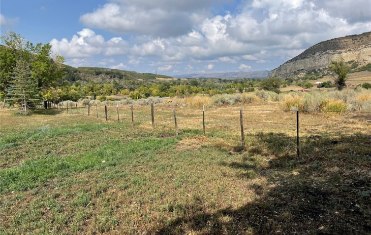 38600 Routt County Road 52 Photo