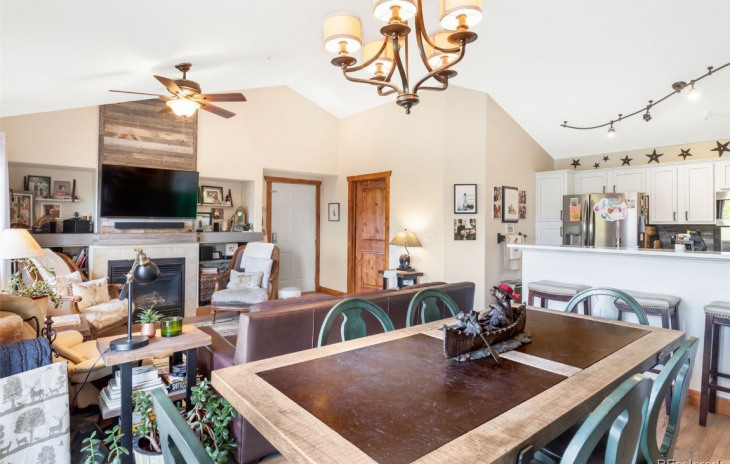 3305 Columbine Drive Photo