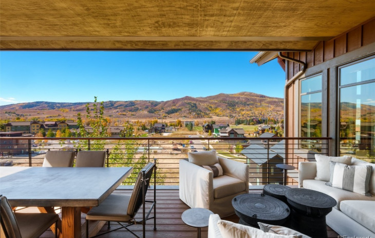 1275 Eagle Glen Drive Photo