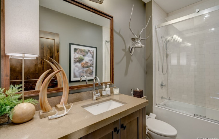 1275 Eagle Glen Drive Photo
