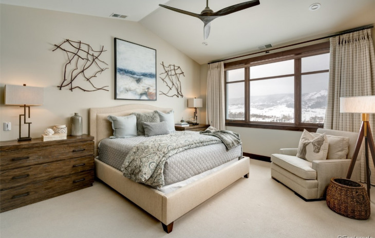 1275 Eagle Glen Drive Photo