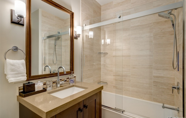1275 Eagle Glen Drive Photo