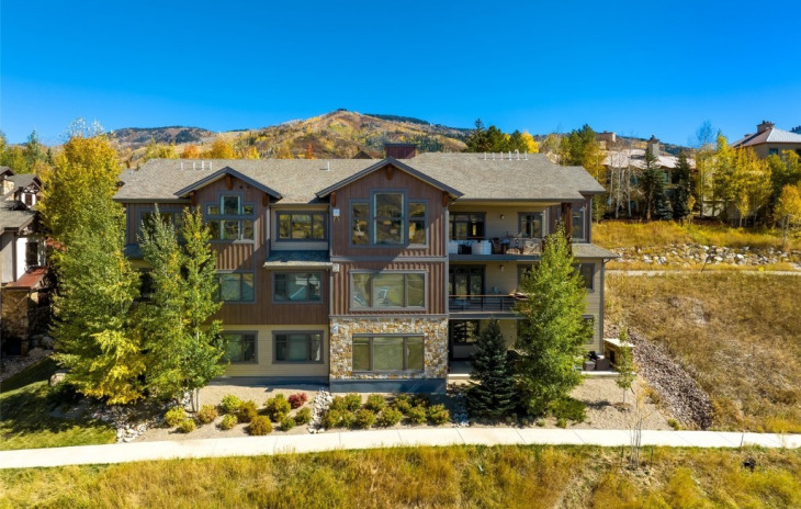 1275 Eagle Glen Drive Photo