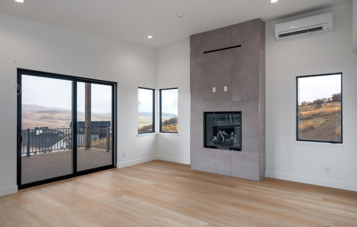 2015 Sunlight Drive Photo