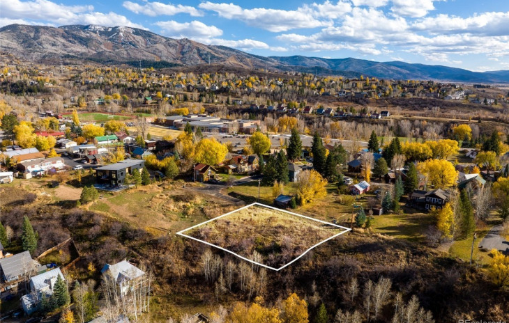 0000 Maple Circle Street Photo