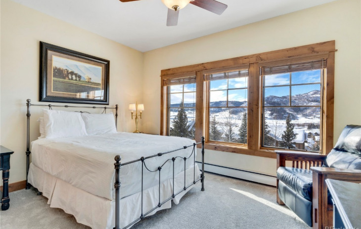 1421 Flattop Circle Photo