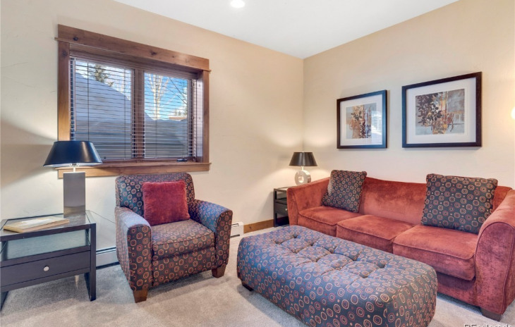 1421 Flattop Circle Photo