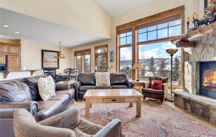 1421 Flattop Circle Photo