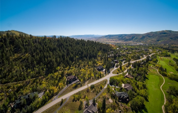 978 Steamboat Boulevard Photo