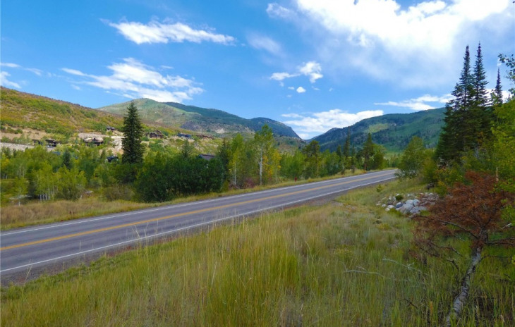 978 Steamboat Boulevard Photo