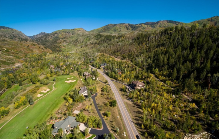 978 Steamboat Boulevard Photo