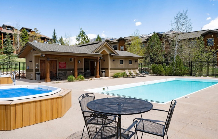 1416 Moraine Circle Photo