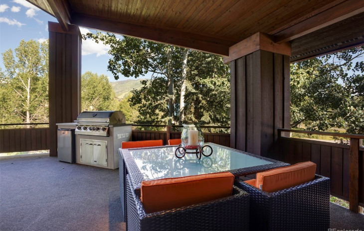 1825 Montview Lane Photo
