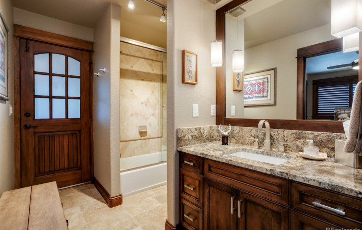 1825 Montview Lane Photo