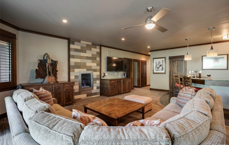 1825 Montview Lane Photo