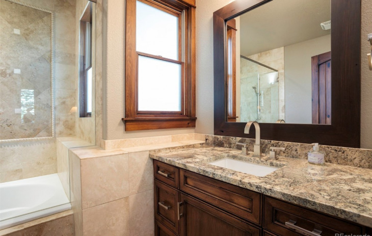 1825 Montview Lane Photo
