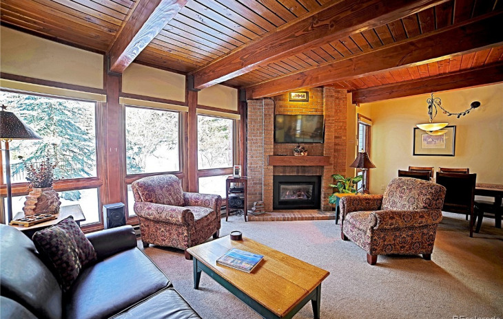 2700 Village Drive Photo